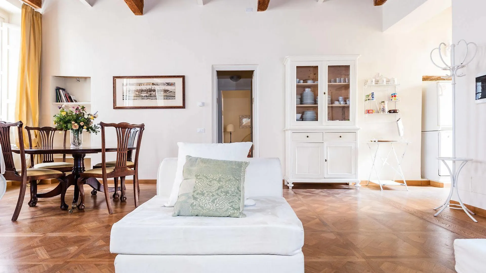 Palazzo Guinigi Apartment Lucca Italy